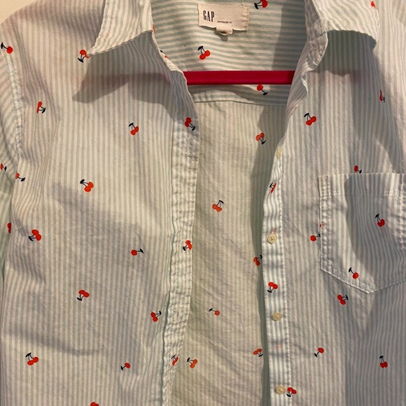 GAP - Cherry Shirt - Picture 2 of 2